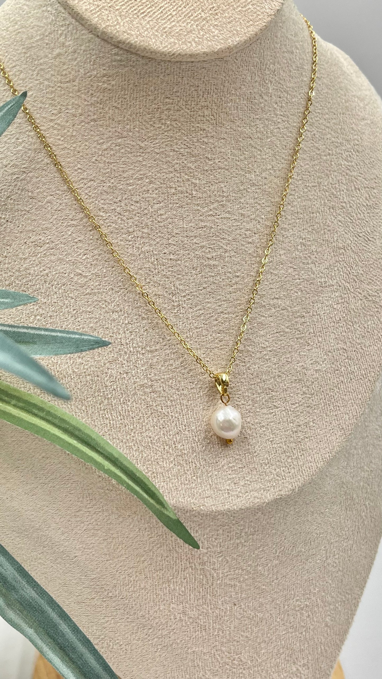 Single Pearl Necklace