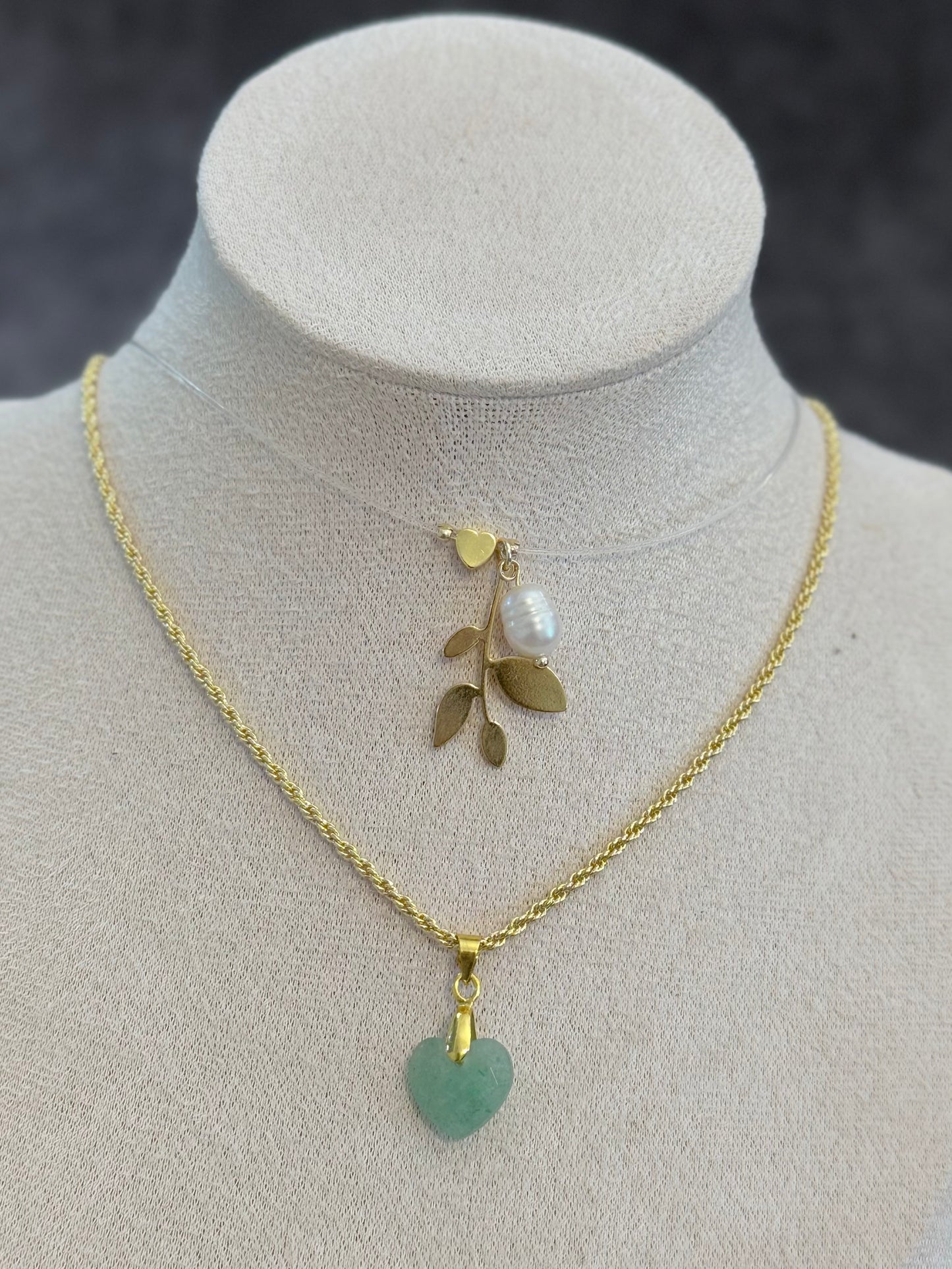 Golden Leaf Invisible Choker