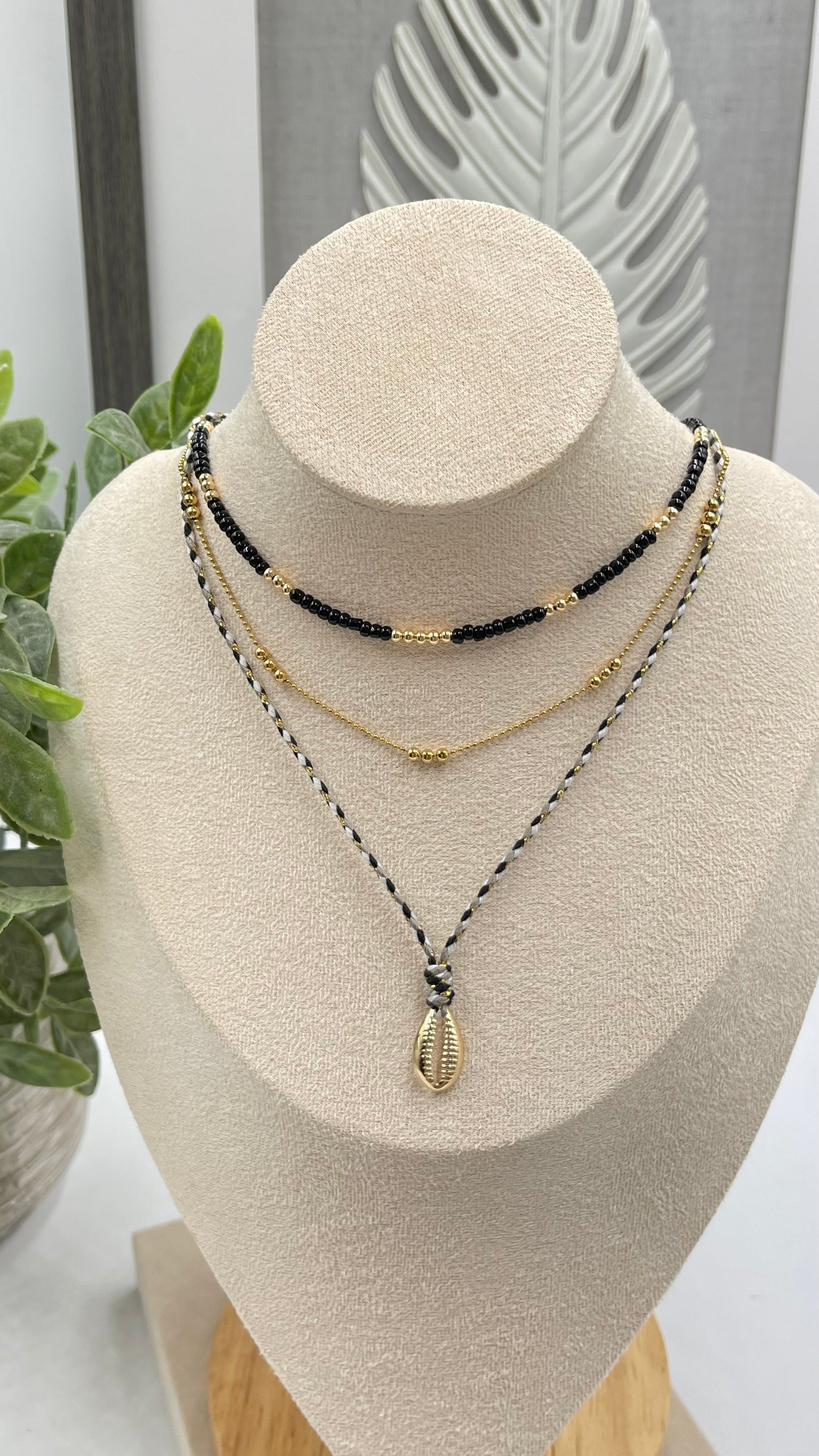 Black Crystal Choker