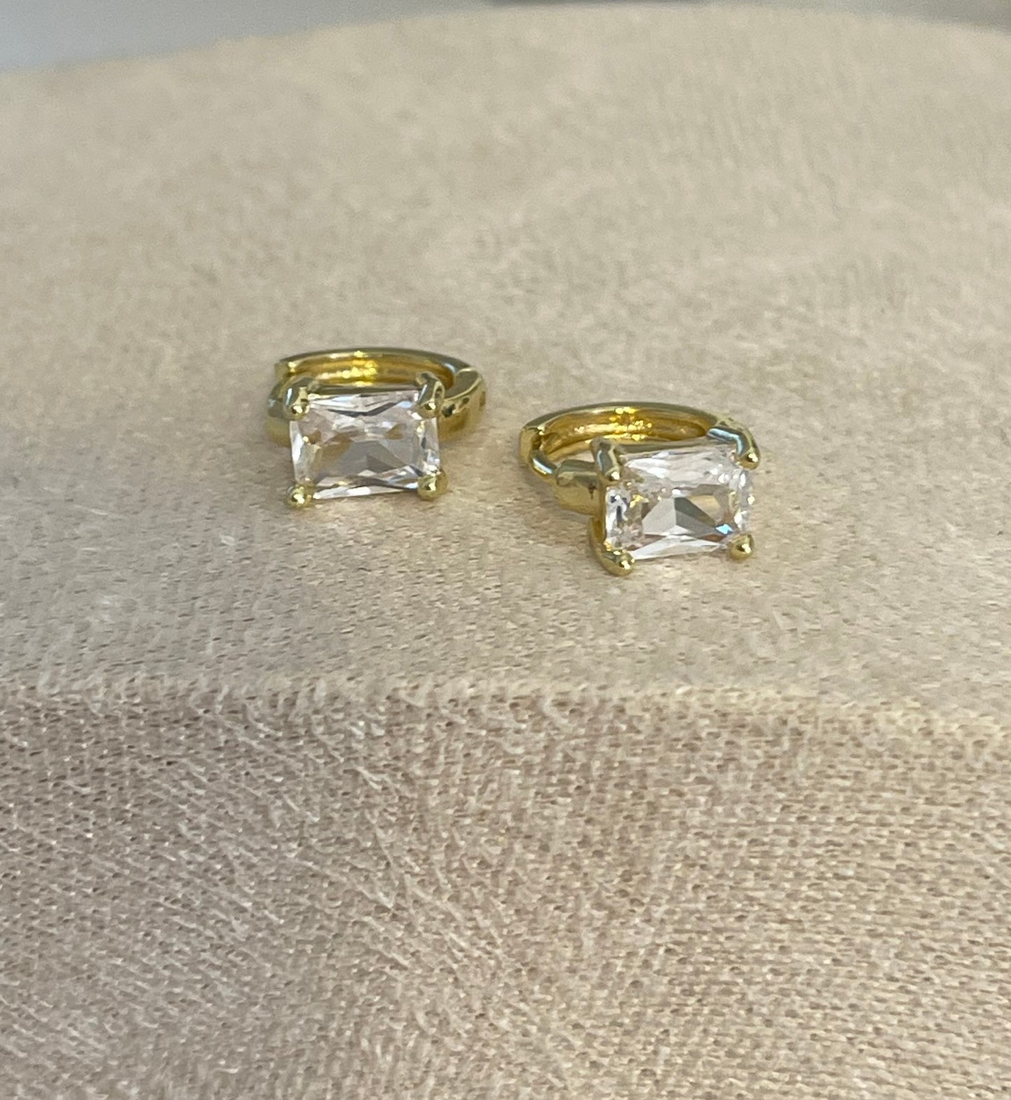 Single Zircon Earrings