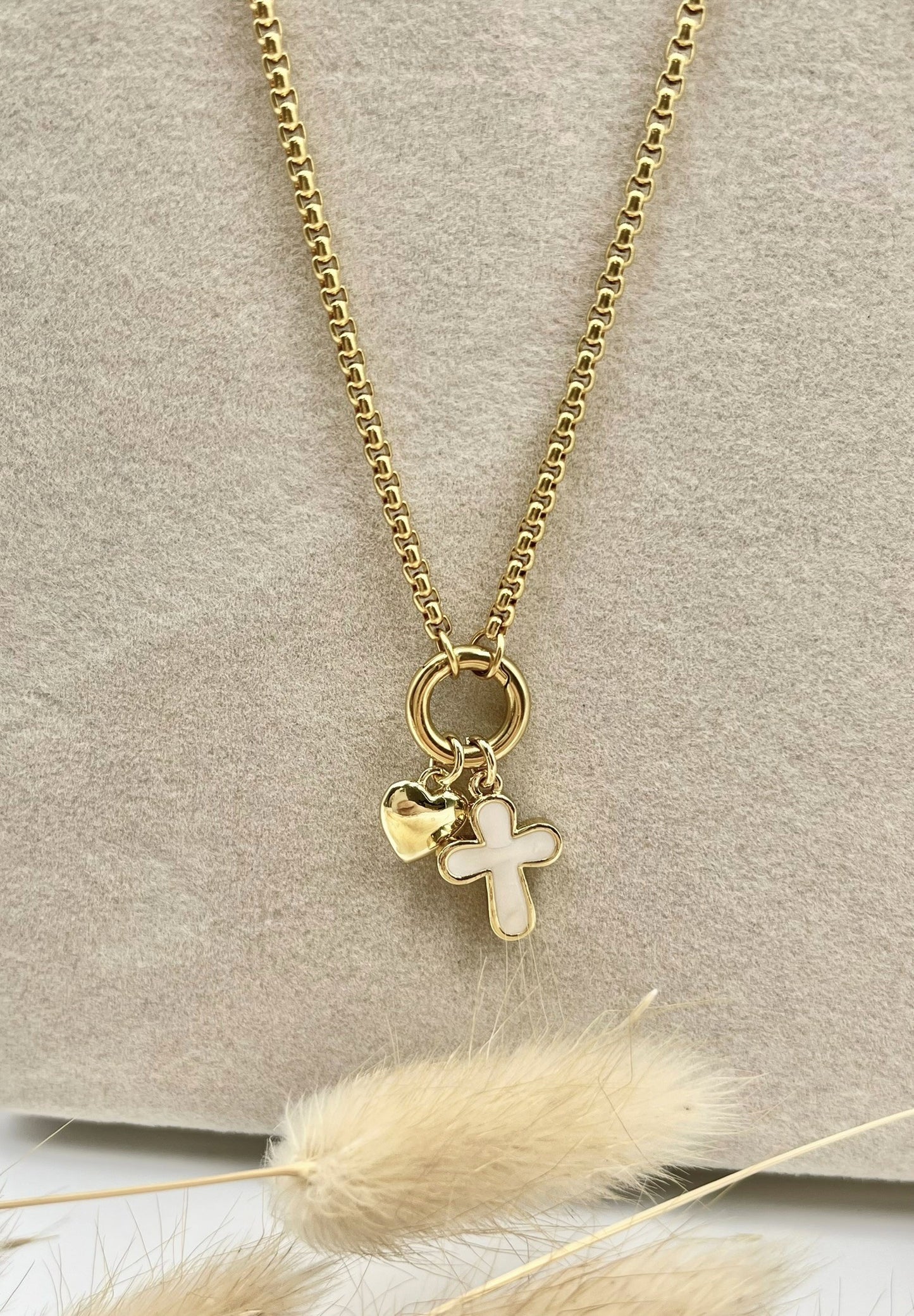 Fe Necklace
