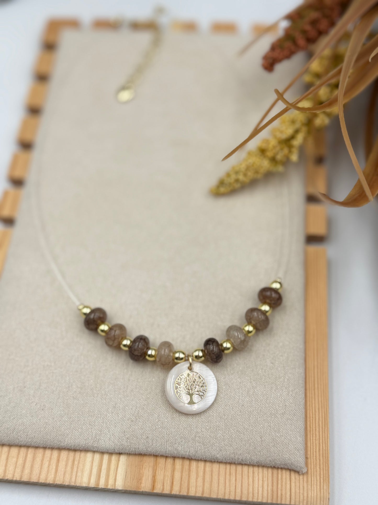 Cozy Glam Invisible Choker
