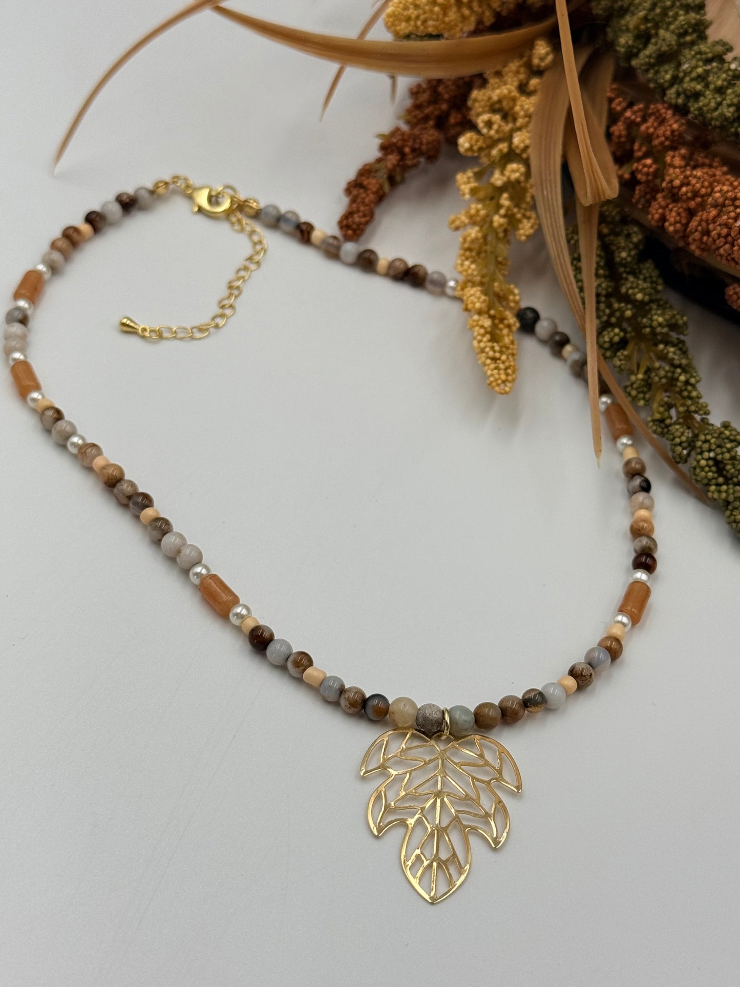 Shining Leave Necklace