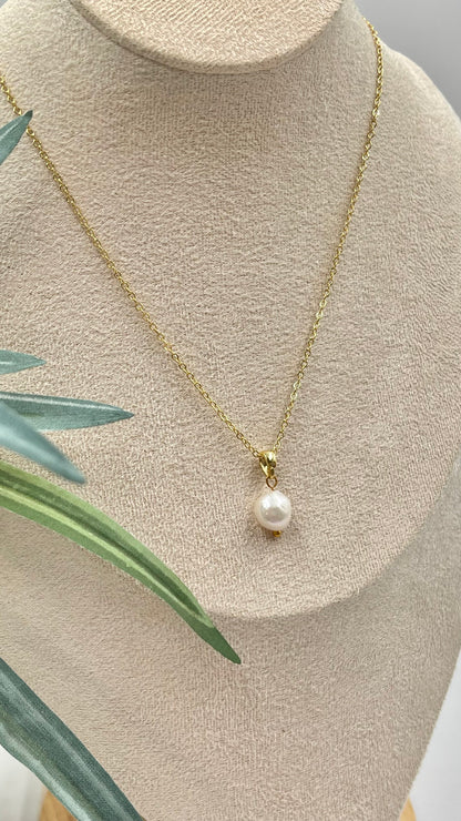 Single Pearl Necklace