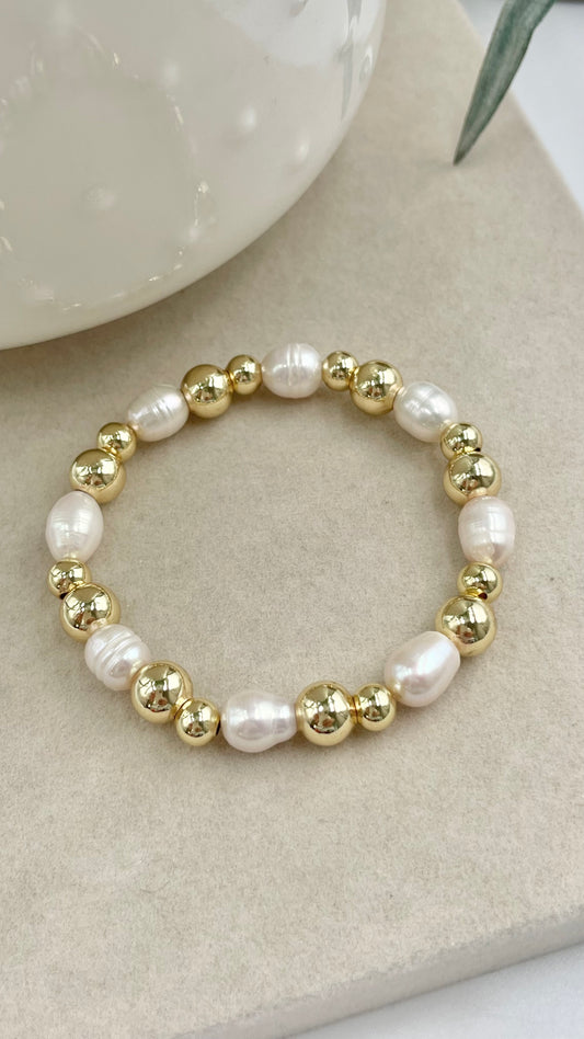 Fresh pearl bracelet