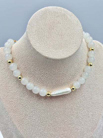 White Touch Necklace
