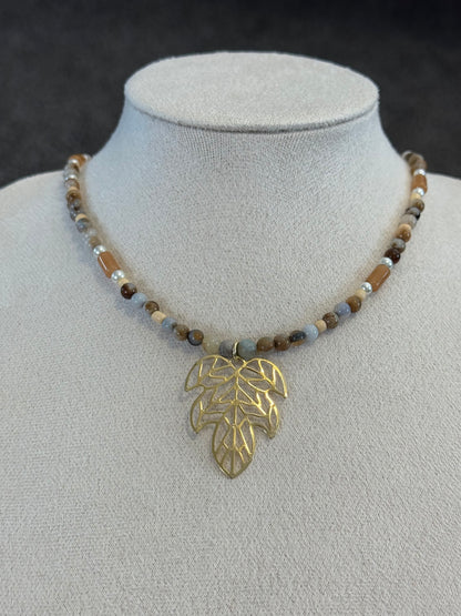 Shining Leave Necklace