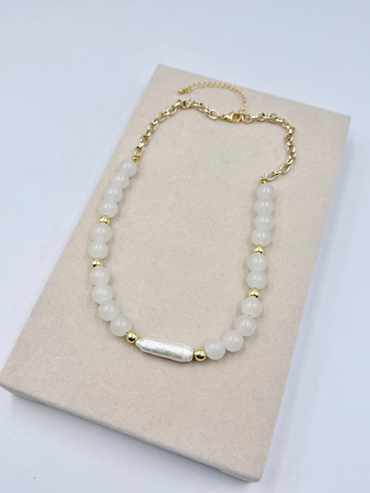 White Touch Necklace